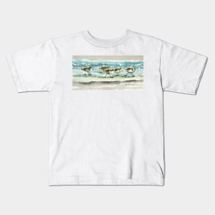 Scurrying along the Shoreline Kids T-Shirt